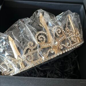 Bookish Box Fantasy Dagger Crown